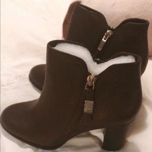 Alex Marie brown booties!